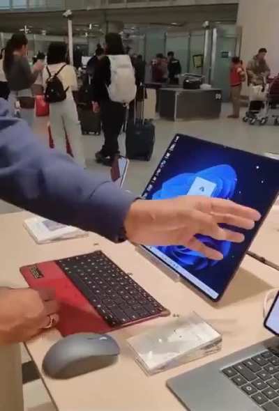 No wonder why Huawei got banned