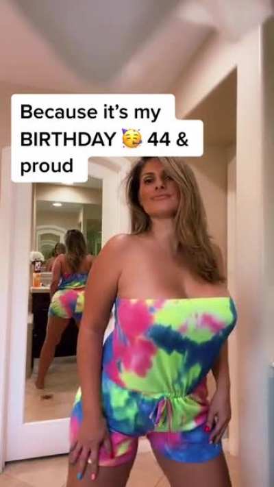 Anyone know this MILF instagram id?