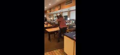 Dude gets Muay Thai&rsquo;d for talking shit.