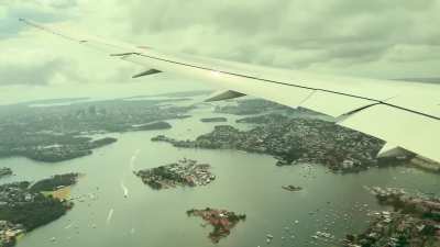 Overcast approach into Sydney on ANA 787