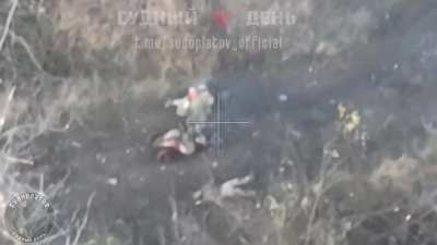 Russian Sudoplatov FPV drone strikes two Ukrainian soldiers dragging a wounded comrade
