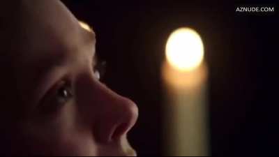 I love to see Elle Fanning moaning and having a beautiful orgasm
