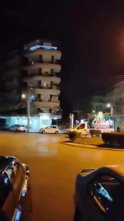 &Alpha;&sigma;&tau;&epsilon;ί&rho;&epsilon;&upsilon;&tau;&eta; &pi;&eta;&gamma;ή &pi;&omicron;&lambda;&iota;&tau;&iota;&sigma;&mu;&omicron;ύ