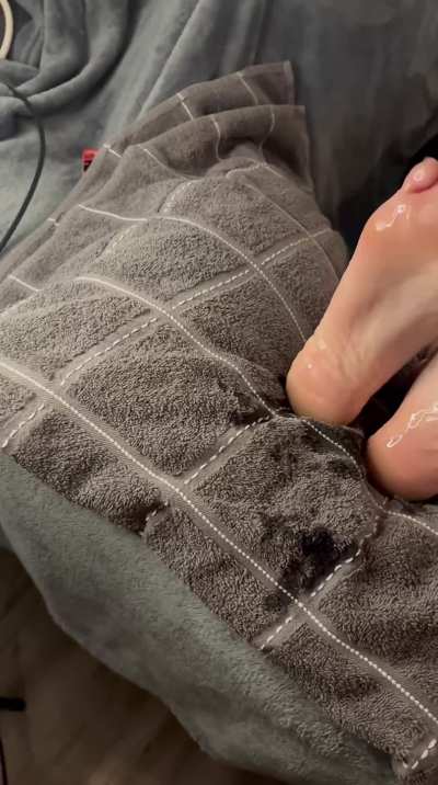 Oiled up feet