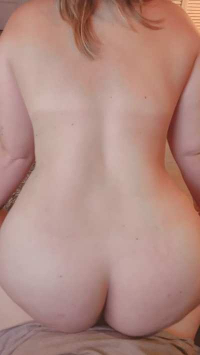 Amateur Big Ass Booty Homemade OnlyFans Pawg Reverse Cowgirl Riding Wife Porn GIF by cheeky_val