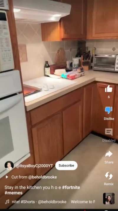 Ain't no way this kid posted this 🤦