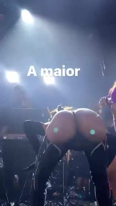 Anitta mostrando o Cu pro p&uacute;blico
