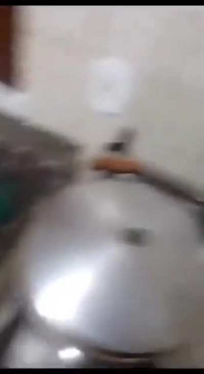 UM