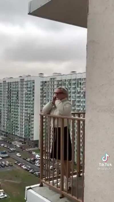 If I was in this, I&rsquo;d have jumped down the balcony.