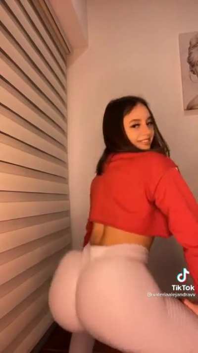 Damn🤤