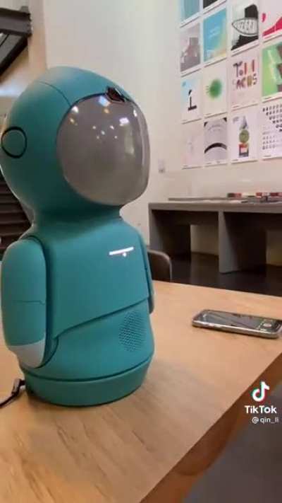 Meet Moxie - The companion robot for children