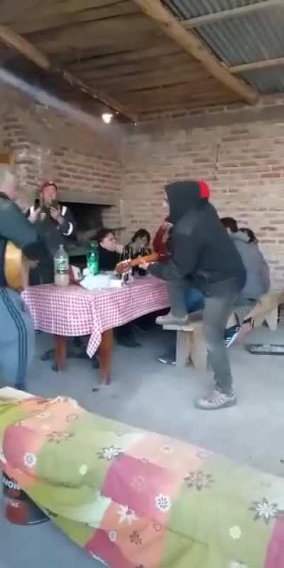 tocou oque sabe