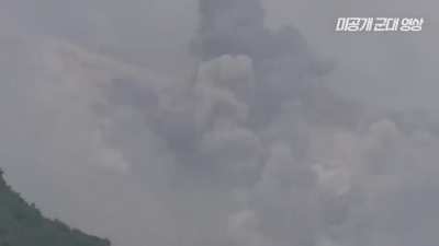 F-4E Phantom II Bombing Demonstration [Video]