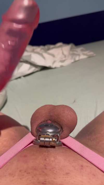 I love destroying my balls in this cage!