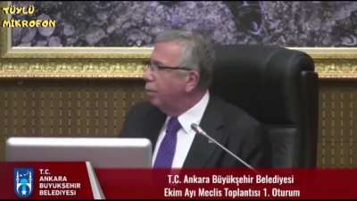 6500 TL maaş alıp işe gelmeyen ve 10 Bin TL maaş alan &ccedil;aycıları işten &ccedil;ıkarıldıktan sonra Akpartinin ''insanların ekmeğiyle oynuyorsunuz'' s&ouml;z&uuml;nden sonra Mansur Yavaş;