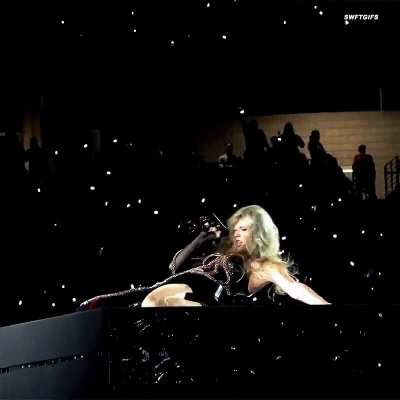 She&rsquo;s absolutely stunning during the Rep portion of the tour