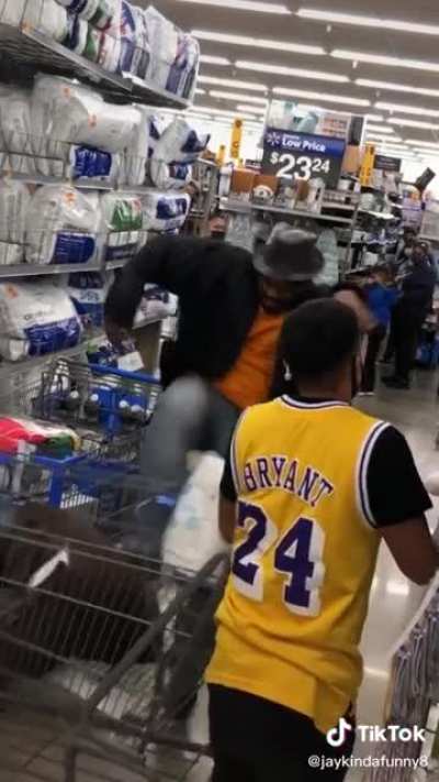 Kid thinks it&rsquo;s funny to block someone&rsquo;s cart