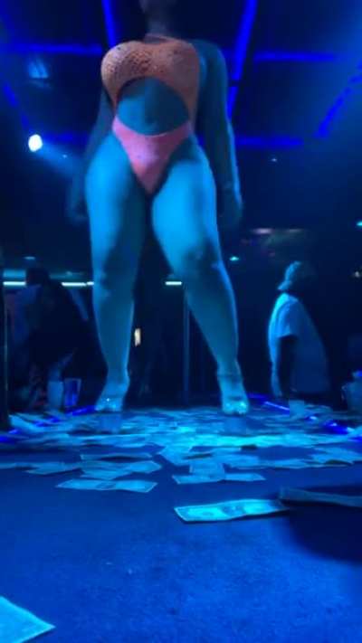 N0LA.C@ROLIN@OFFICI@L - 504C0NN3CT SHOWING THERE FAT SILICONE PLASTIC TITIES SPAM THEM W'S