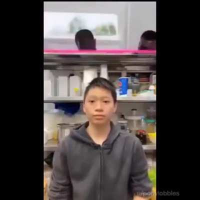 '-'