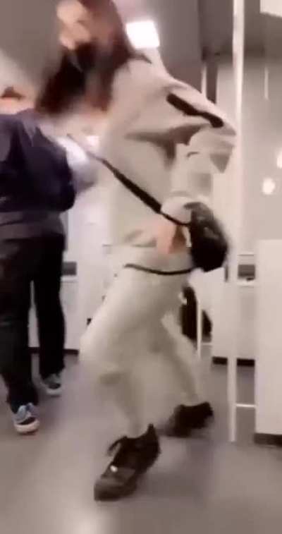 Pussy gibt pushkick