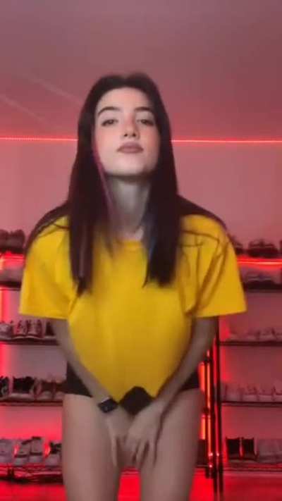 *In This Video : Charli D'Amelio , *Social Media Handle : @charlidamelio (Instagram &amp;amp; TikTok)
