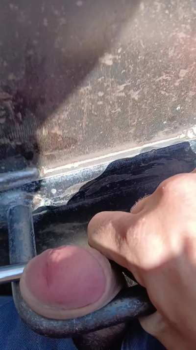 Screwdriver and hot steel