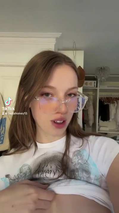 @bellahoney43