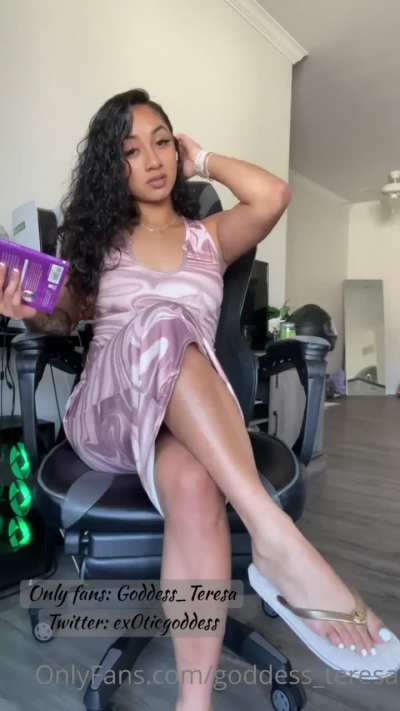 Latina goddess 😵&zwj;💫👅👣