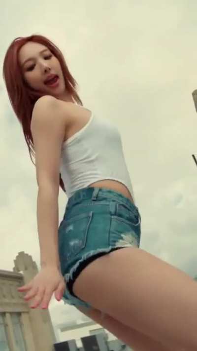 TWICE - Nayeon