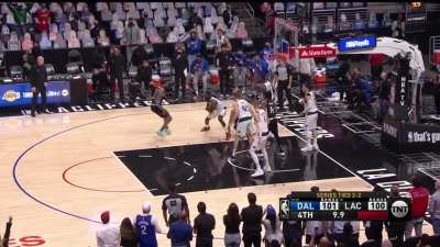 [Highlight] Batum just misses the layup in traffic with 8.8 seconds remaining