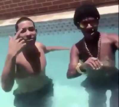 EU &Eacute; O SUPER XAND&Atilde;O CANTANDO UMA MUSICA