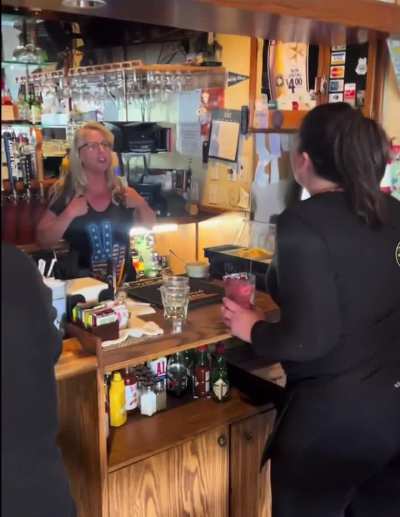 Bartender vs Server