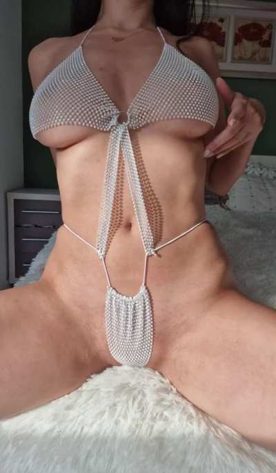 Pull my panties to the side and eat me