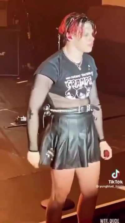🤮🤮🤮