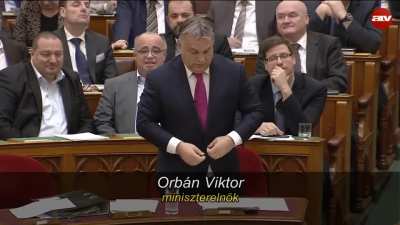 Egyet&eacute;rtesz vele?