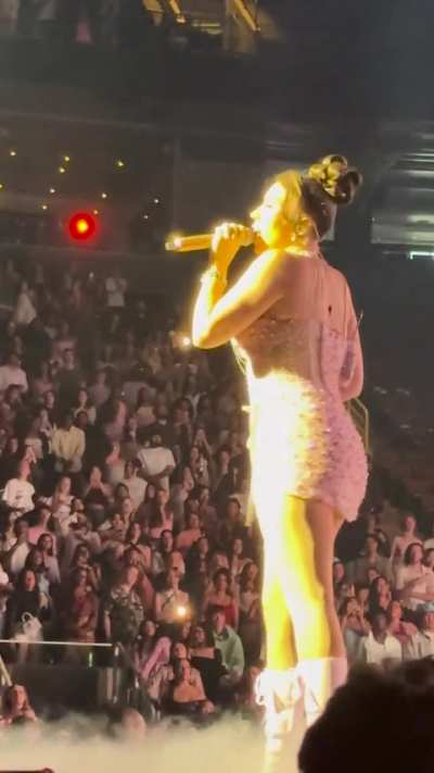 I almost fainted last night, she&rsquo;s so beautiful