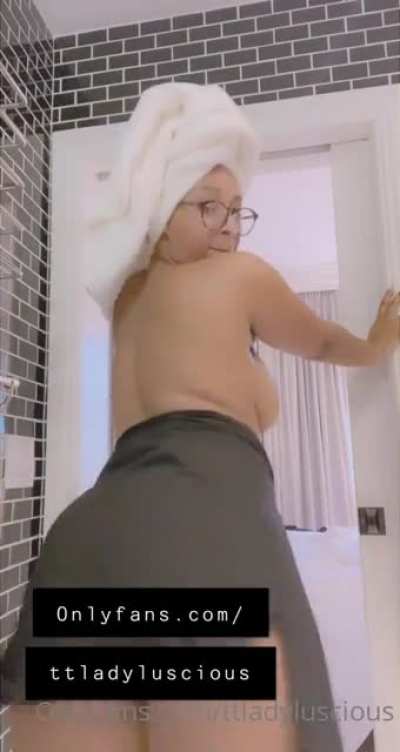 No panties but she censored it with those giant ass watermarks