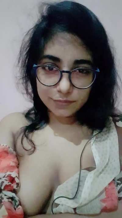 Horny lil sis teasing you by sending you this in between of a meeting.
