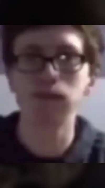 who doesn&rsquo;t wanna see scott eating?