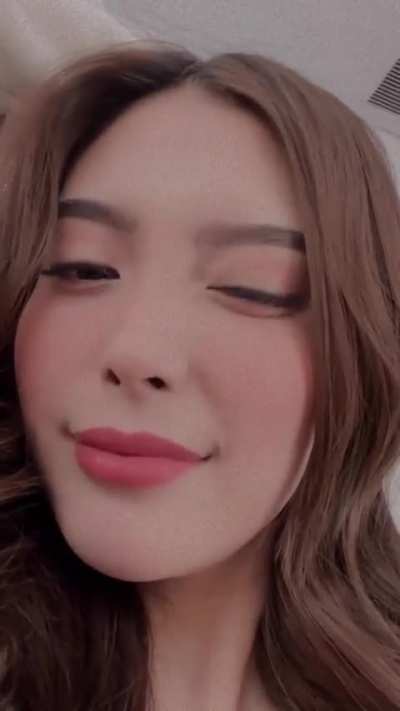 Analyn Barro