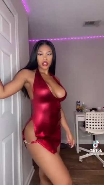 New TikTok crush 🥴 but I can&rsquo;t follow her &lsquo;cause my girl be looking at who I follow 😩