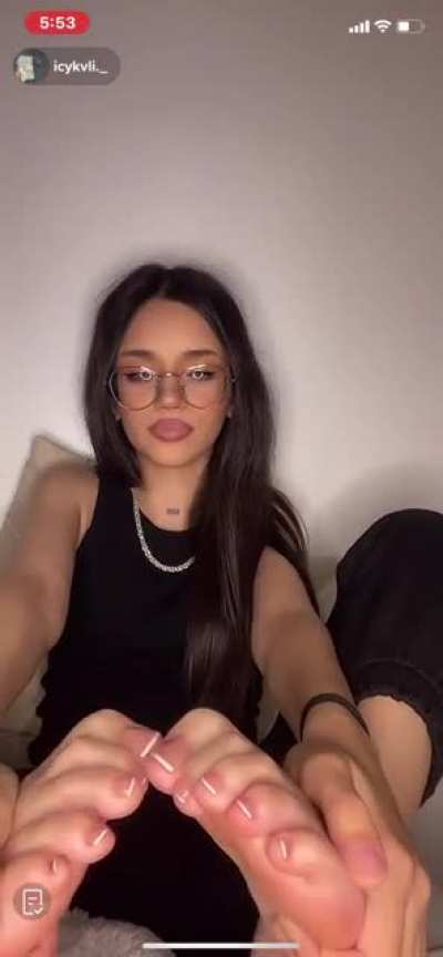 (2)