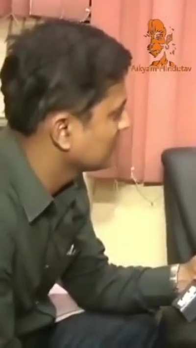 The Journalist in the video is an perfect example of present MINDSET of Hindus - 'M.Gandy-Ahimsa brainwashing' &amp;amp; 'Law will save us' mindset.......................... Yogi ji said the perfect thing at the end- "Kanoon maanavon ke liye hota hai....Daana