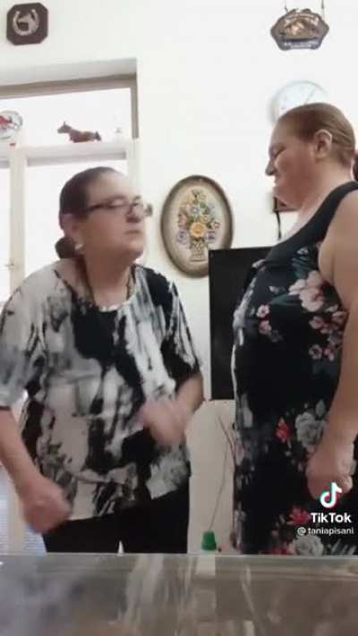 2 strange women