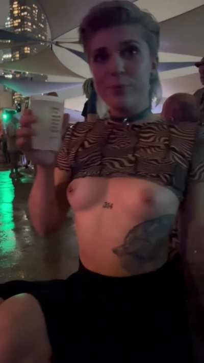 Men always tell me I&rsquo;m the life of the party. 😏😈
