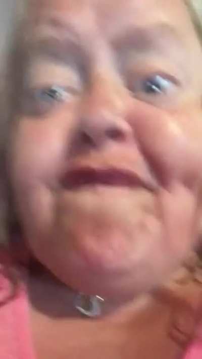 She mega mega fuming