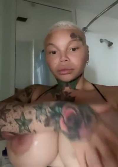 Fat tits