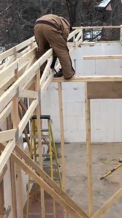 Asked him to put a toenail into this truss and warned him of the dangers. Somehow we ended up here&hellip; 😂 😂 😂