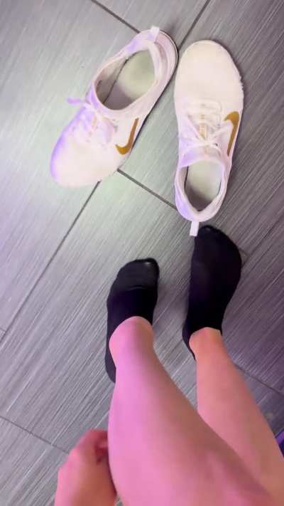 After work out feet! They&rsquo;re so sweaty you can see my foot prints on the floor 🥵