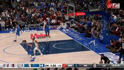 [Highlight] Donovan Mitchell hits another 3 and cannot be stopped! 27 points in the 1st half